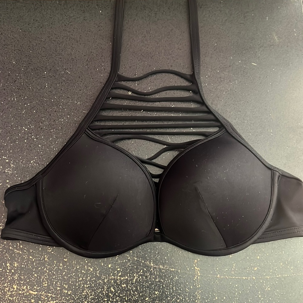 Victoria’s Secret Cut Out Bikini Top